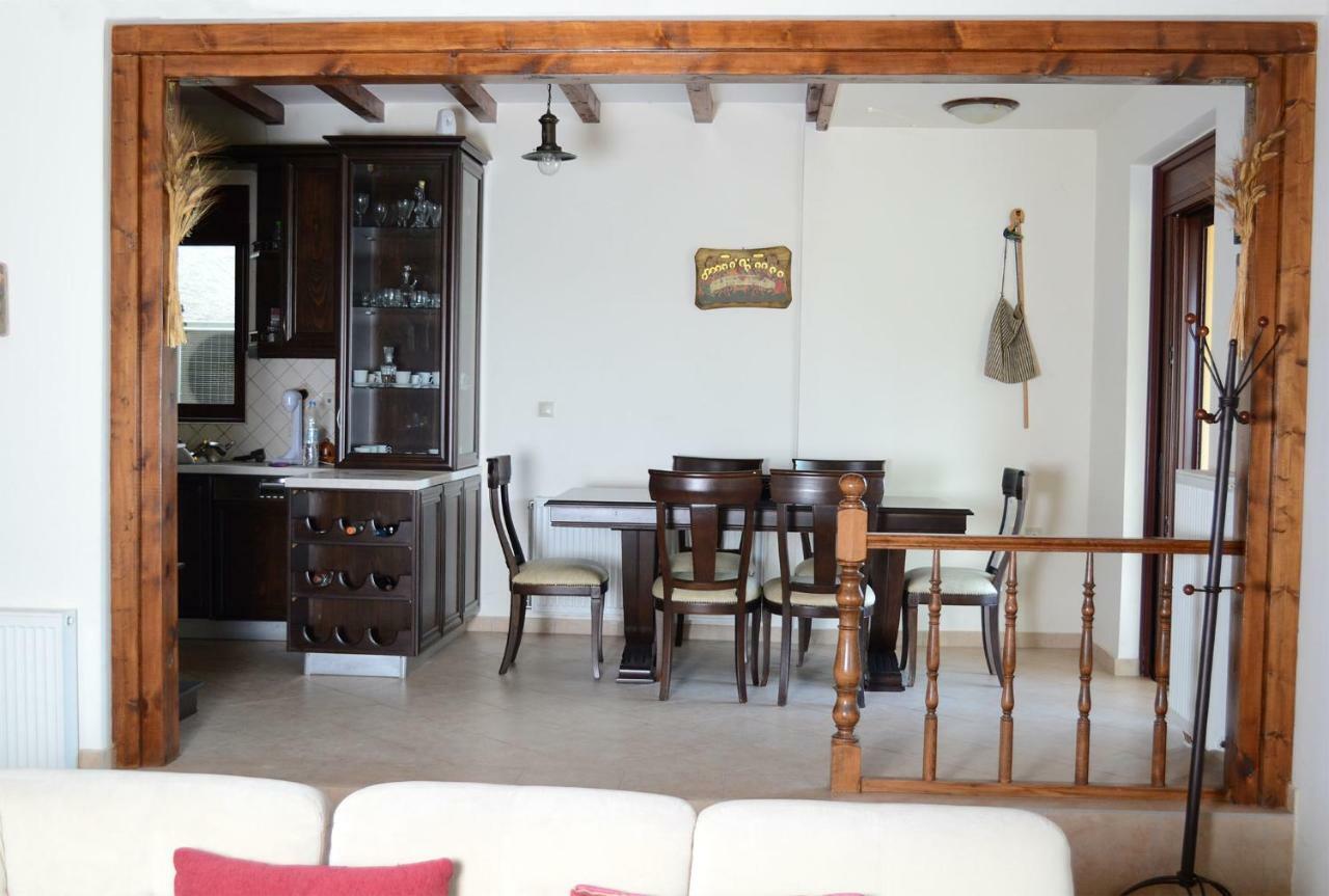 Villa Bella Loukisia Loukissia ภายนอก รูปภาพ