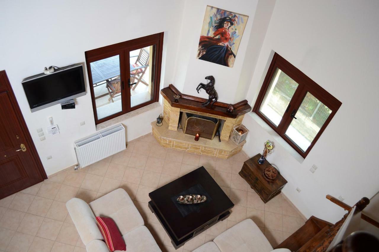 Villa Bella Loukisia Loukissia ภายนอก รูปภาพ